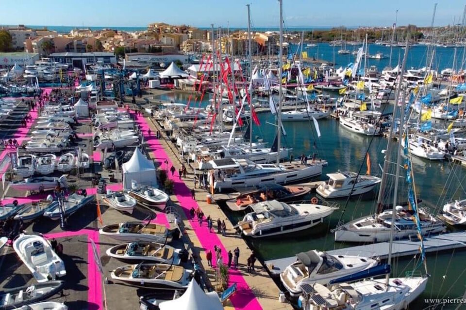 Le stand Assurboat au plus près des bateaux et des plaisanciers